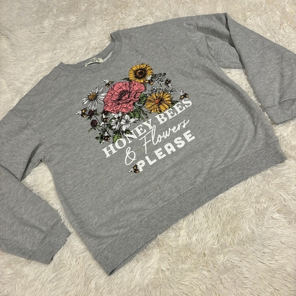 Honey Bees Please Juniors Graphic LS Sweatshirt Plus Size XXL - Picture 2 of 10